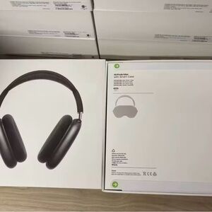 Apple AirPods Max in Black